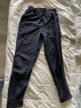 Lululemon navy running pants- lightweight